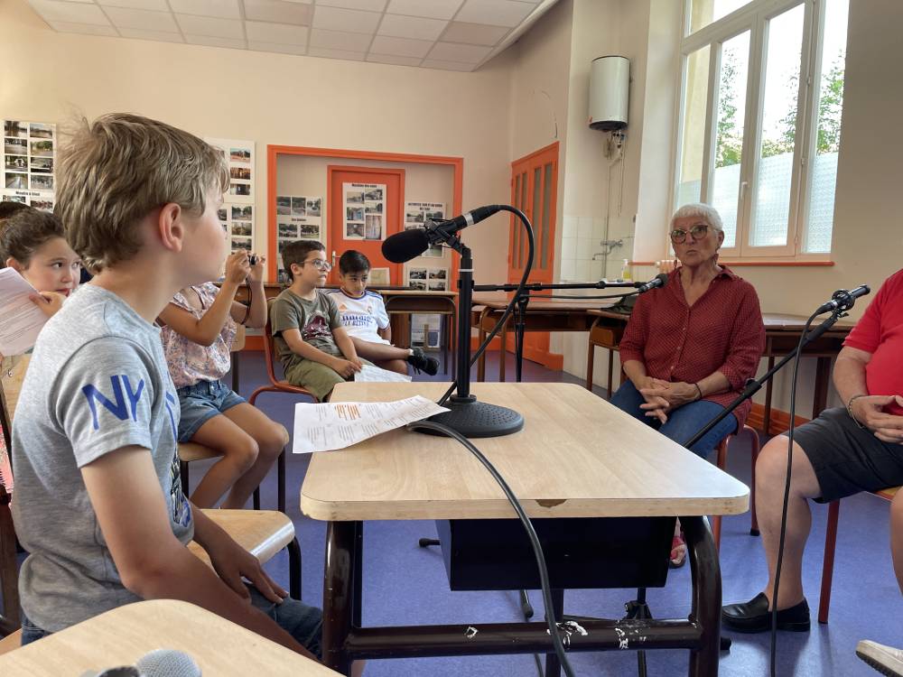 Rencontres intergénérationnelles à l’école primaire de Saint-Thibéry